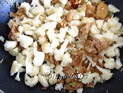 肉炒菜花的制作方法和配料