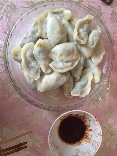 荠菜豆腐饺子的做法