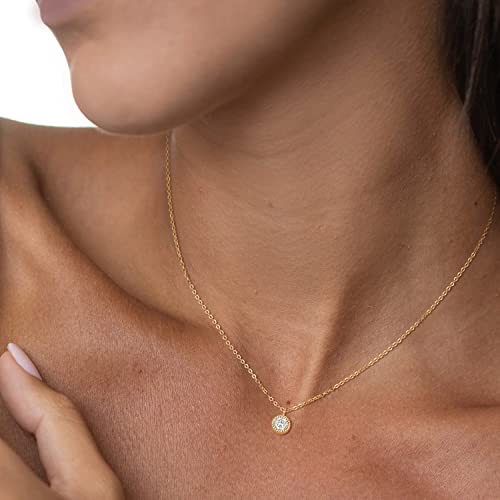 Cubic Zirconia Necklace for Women,Dainty 14k Gold Diamond Necklace for Women Simple CZ Diamond Heart Pendant Necklaces for Women Trendy Gold Choker Necklaces For Women Aesthetic Gold Jewelry Gift for Girls