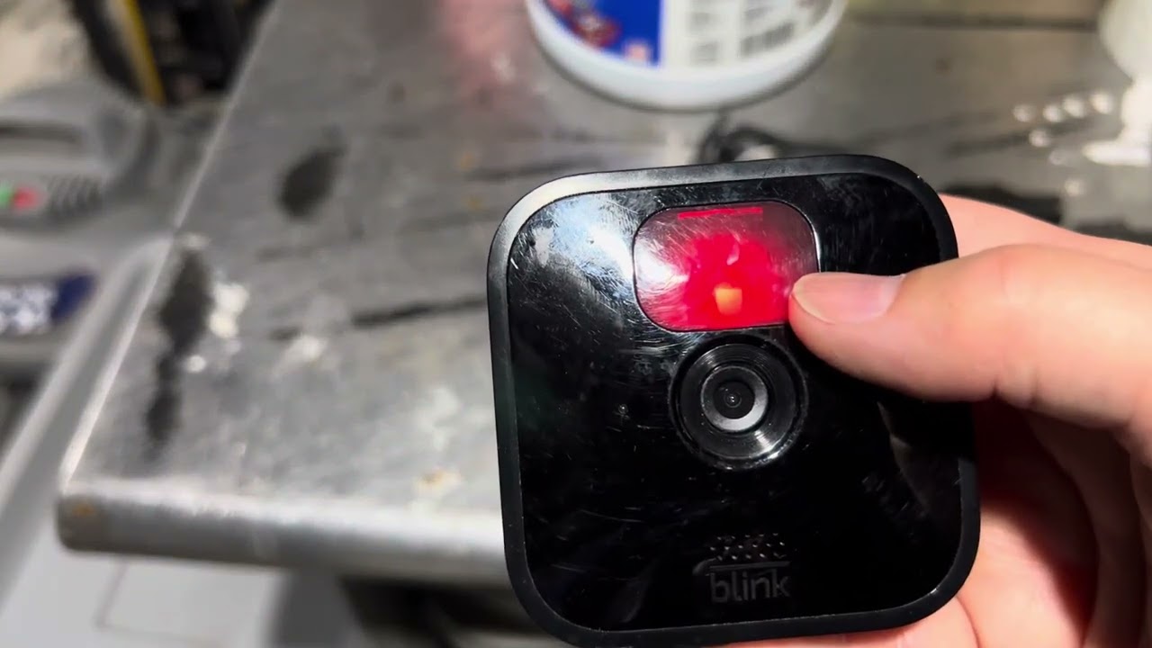 Decoding Your Blink Camera: What Does the Red Flash Mean?