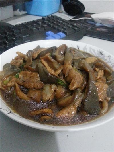 蘑菇炒肉的正宗做法
