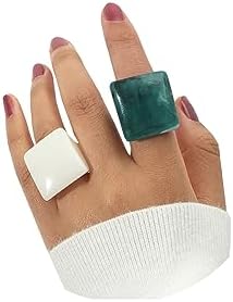 Chic Y2K Vintage Acrylic Statement Rings for Women and Teen Girls - Multicolor Resin Chunky Band Rings with Geometric Design