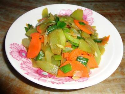 炒莴苣的制作方法和配料