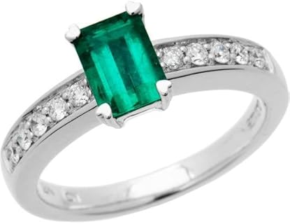 Amoro Colombian Emerald and Diamond ring in 18kt white gold