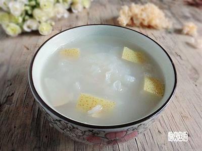银耳雪梨粥的家常做法