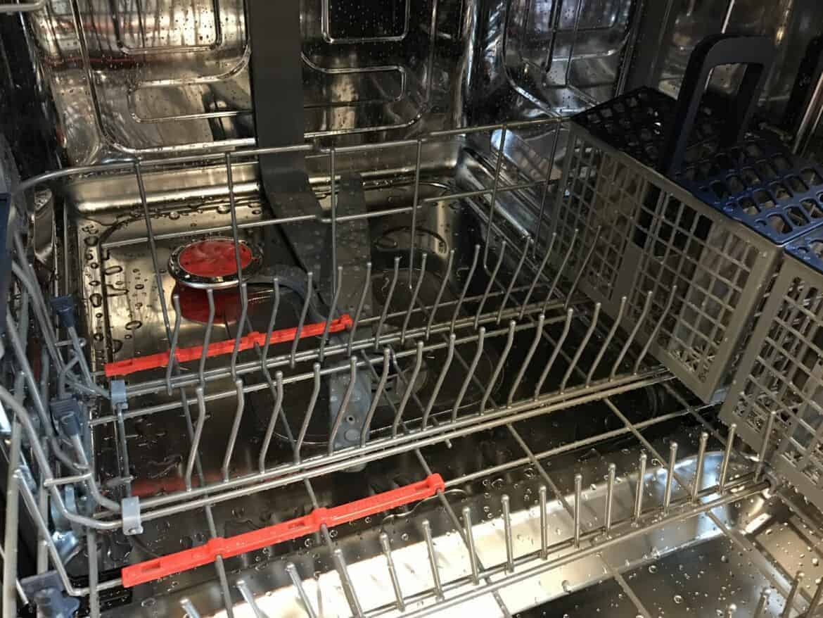 Revamping Your Appliance Game: What to Do With an Old Dishwasher