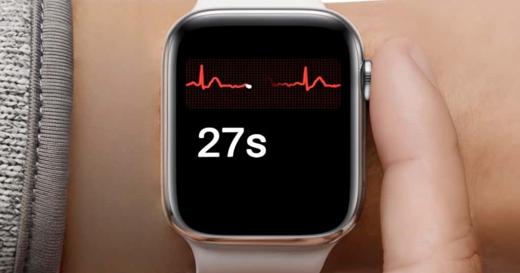El Apple Watch muestra una forma de onda de frecuencia cardíaca para ilustrar cómo funciona el sensor de monitoreo