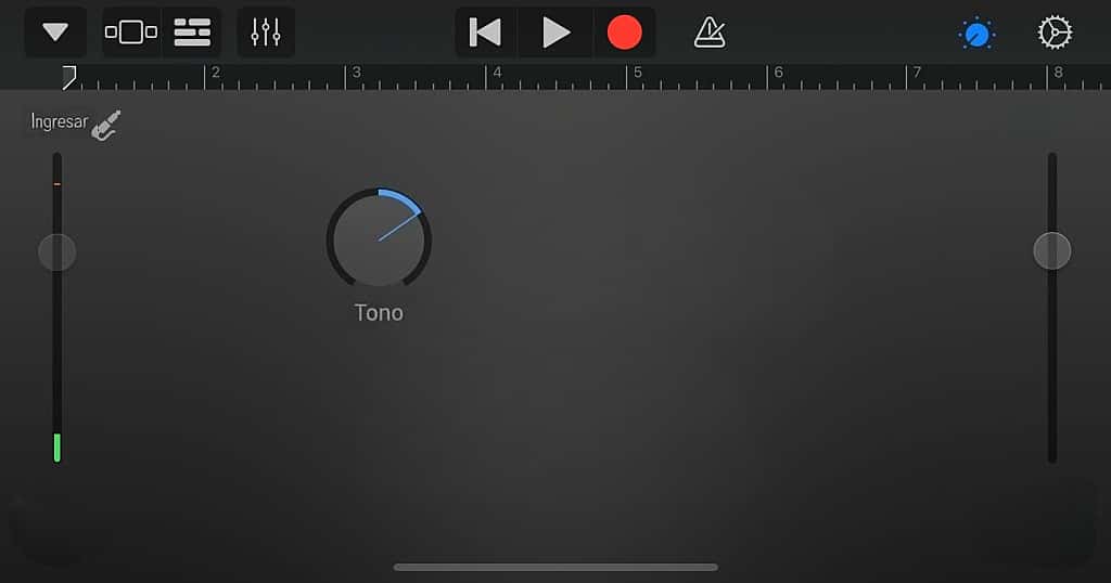 Este vídeo muestra la interfaz de GarageBand para Mac, incluyendo los controles de grabación y edición de audio, e ilustra cómo crear grabaciones de audio creativas utilizando GarageBand