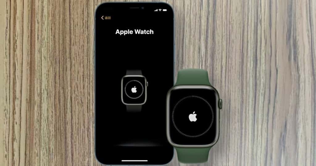 iPhone SE és Apple Watch párosítása, iPhone képernyőjén látható az Apple Watch kapcsolódási folyamat