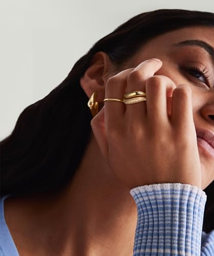 Gold Rings for Women, 14K Gold Plated Wave Rings Stackable Trendy 2PCS Band Ring for Women Cubic Zirconia Ring Set Fashion Jewelry Gift for Women Teen Girls Size 5-10