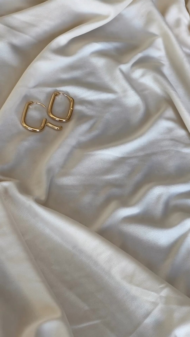 9 Pairs Small Gold Huggie Hoop Earrings for Women, 14K Gold Plated Lightweight Cartilage Earring Set, Hypoallergenic Gold Hoop Earrings for Gift