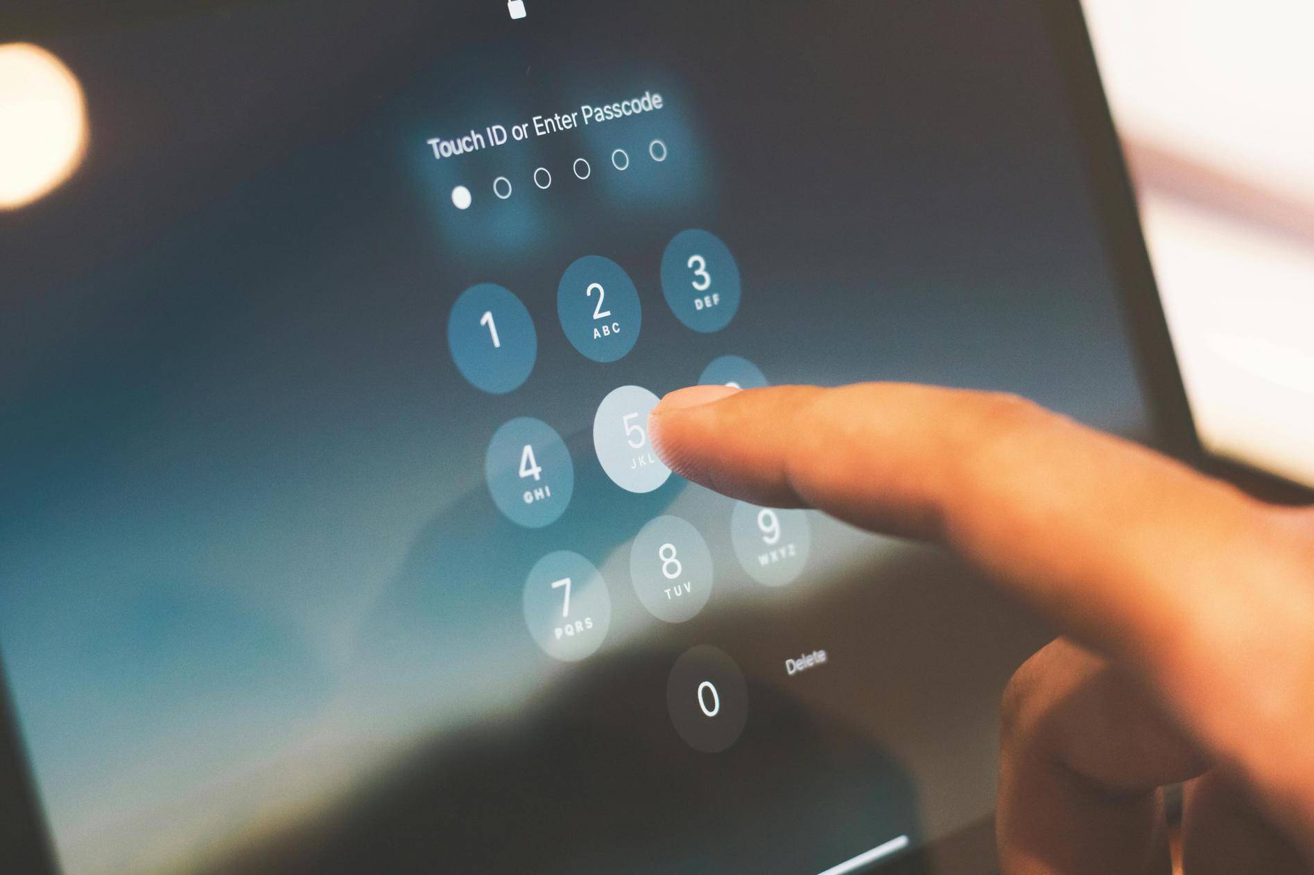 Hogyan lehet feloldani az iPhone hozzáférési kódját számítógép nélkül?