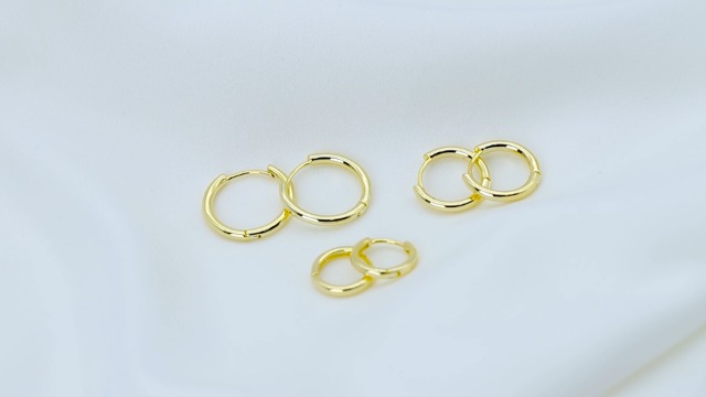 KISSPAT 3 Pairs Small Gold Huggie Hoop Earrings Set for Women Girls Multi Piercing Earrings Pack