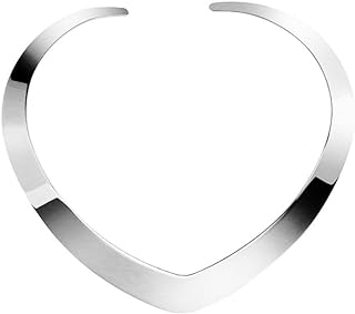 18K Gold Plated Love Heart Choker Necklace with Lobster Clasp for Women, Modern and Elegant Design in Stainless Steel