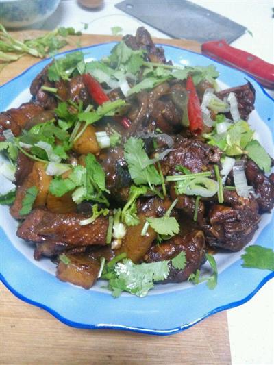 蘑菇炖鸡的家常做法